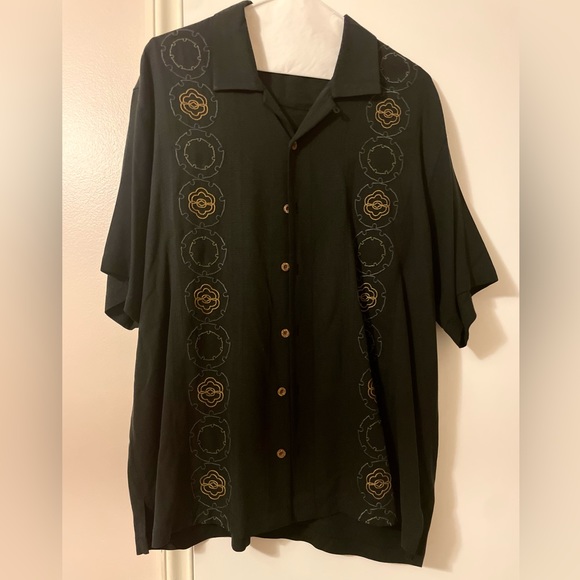 Tommy Bahama Other - Men’s Tommy Bahama button down
